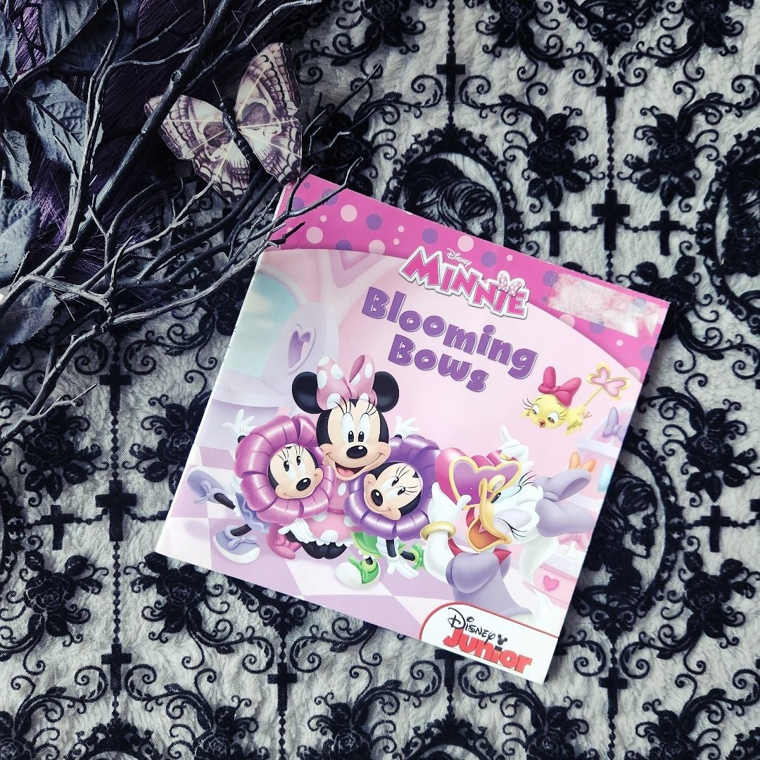 Minnie Blooming Bows