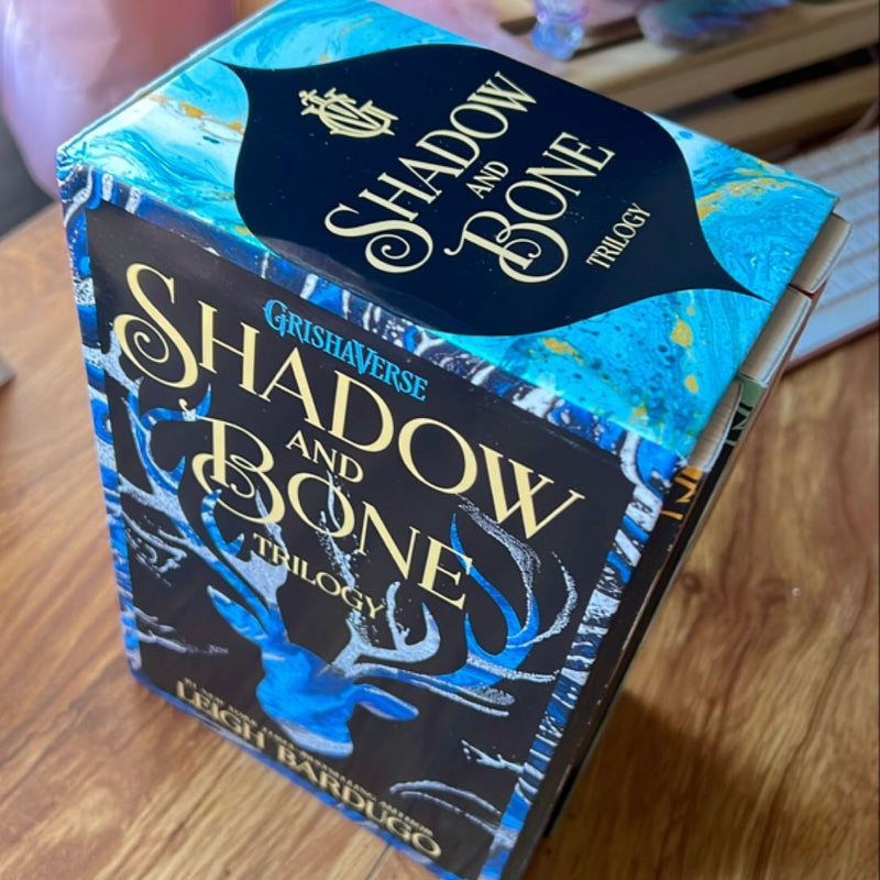 The Shadow and Bone Trilogy Boxed Set