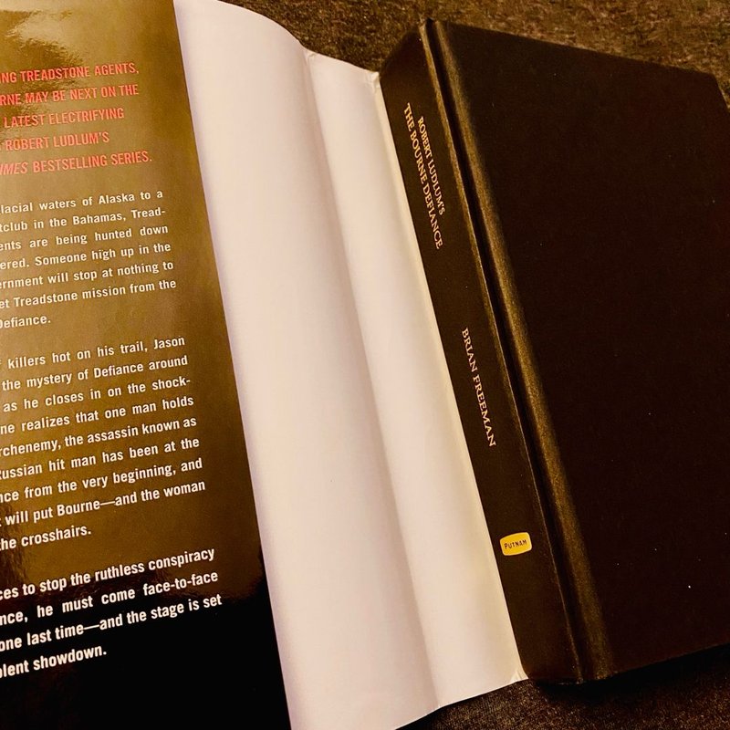 Robert Ludlum's the Bourne Defiance