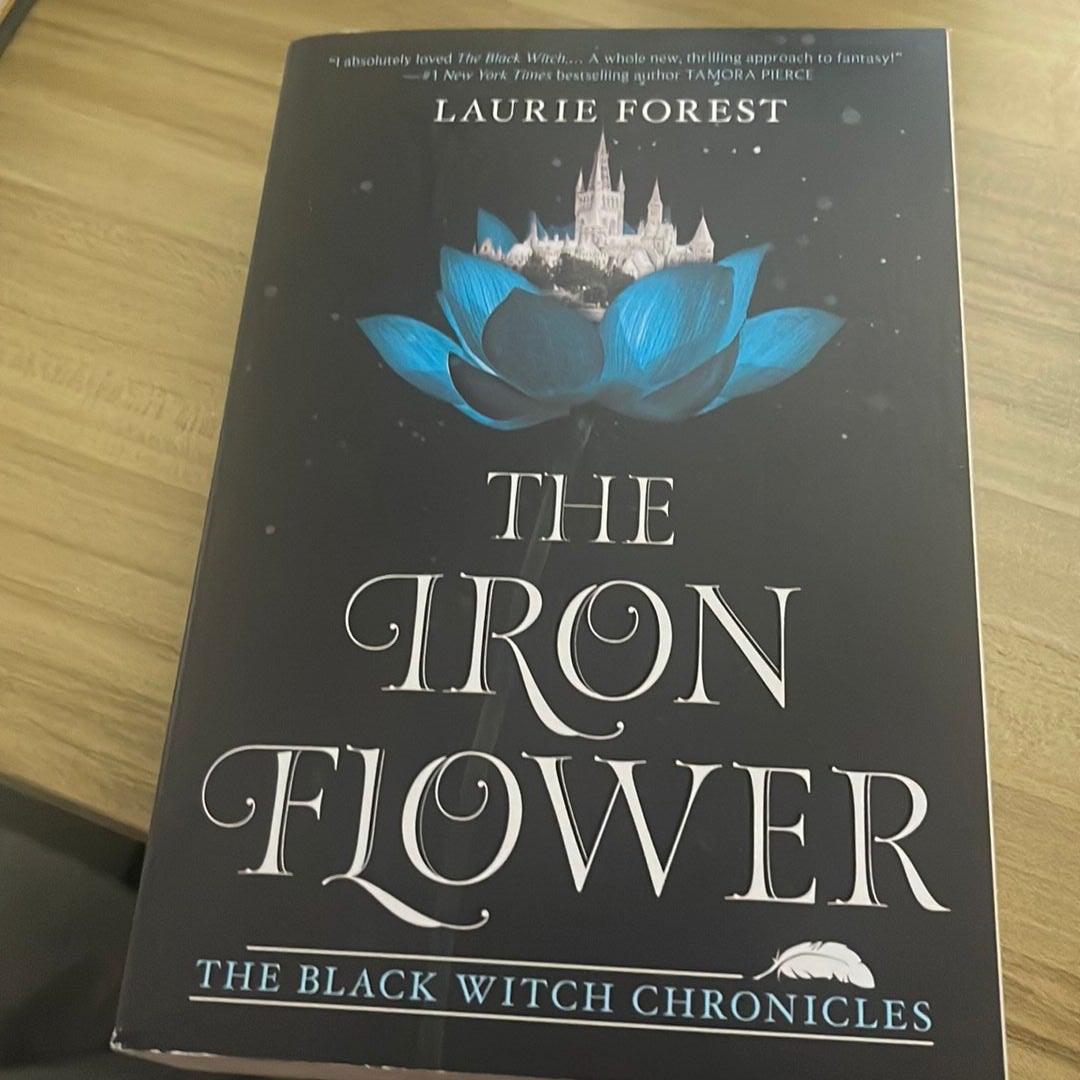 The Iron Flower by Laurie Forest, Paperback | Pangobooks