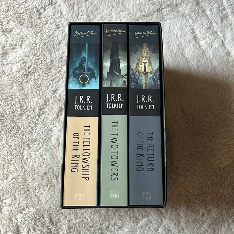 The Lord of the Rings 3-Book Paperback Box Set