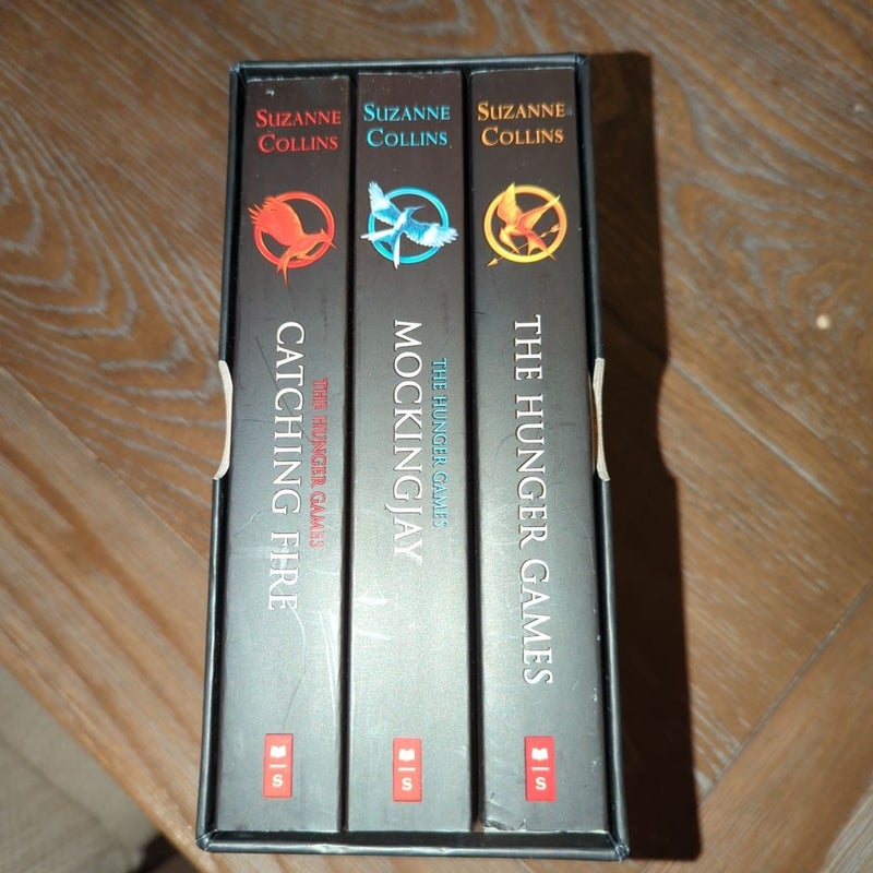 Trilogy Boxed Set -  Catching Fire - Mockingjay