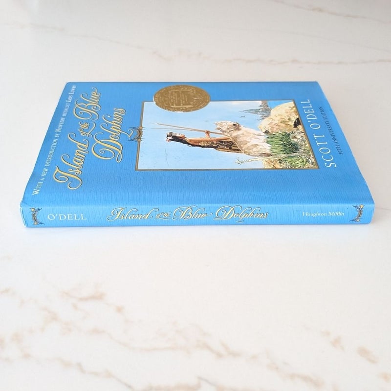 Island of the Blue Dolphins Gift Edition