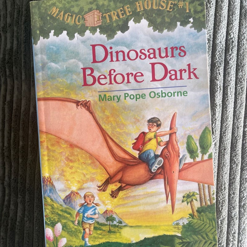 Dinosaurs Before Dark