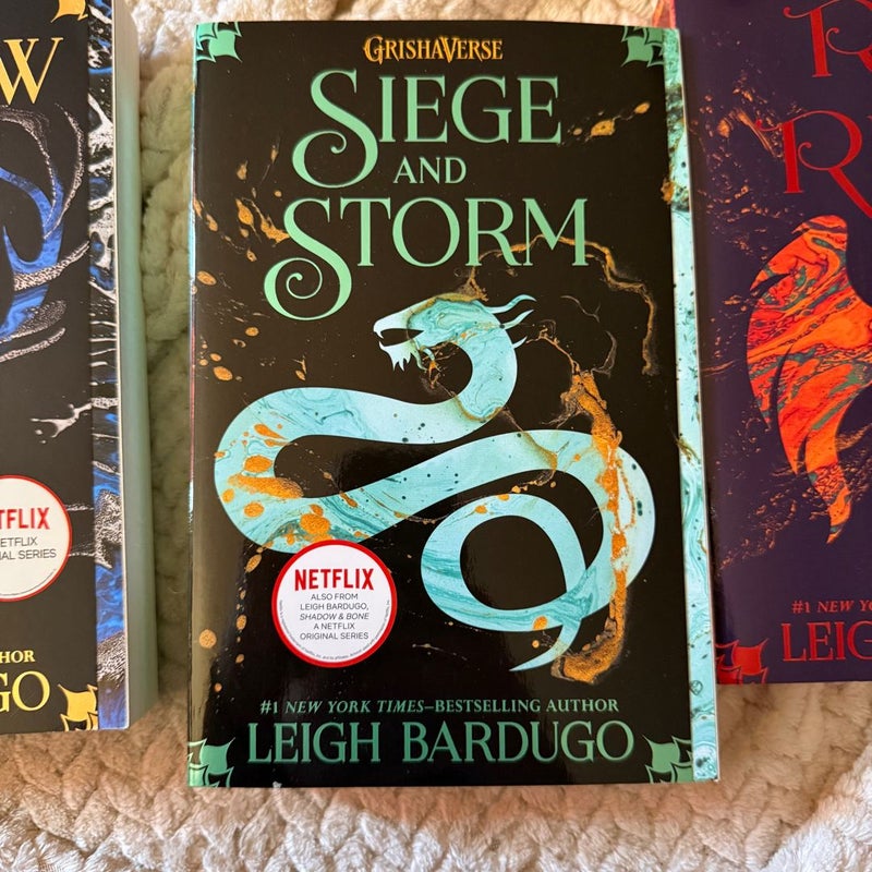 The Shadow and Bone Trilogy Boxed Set