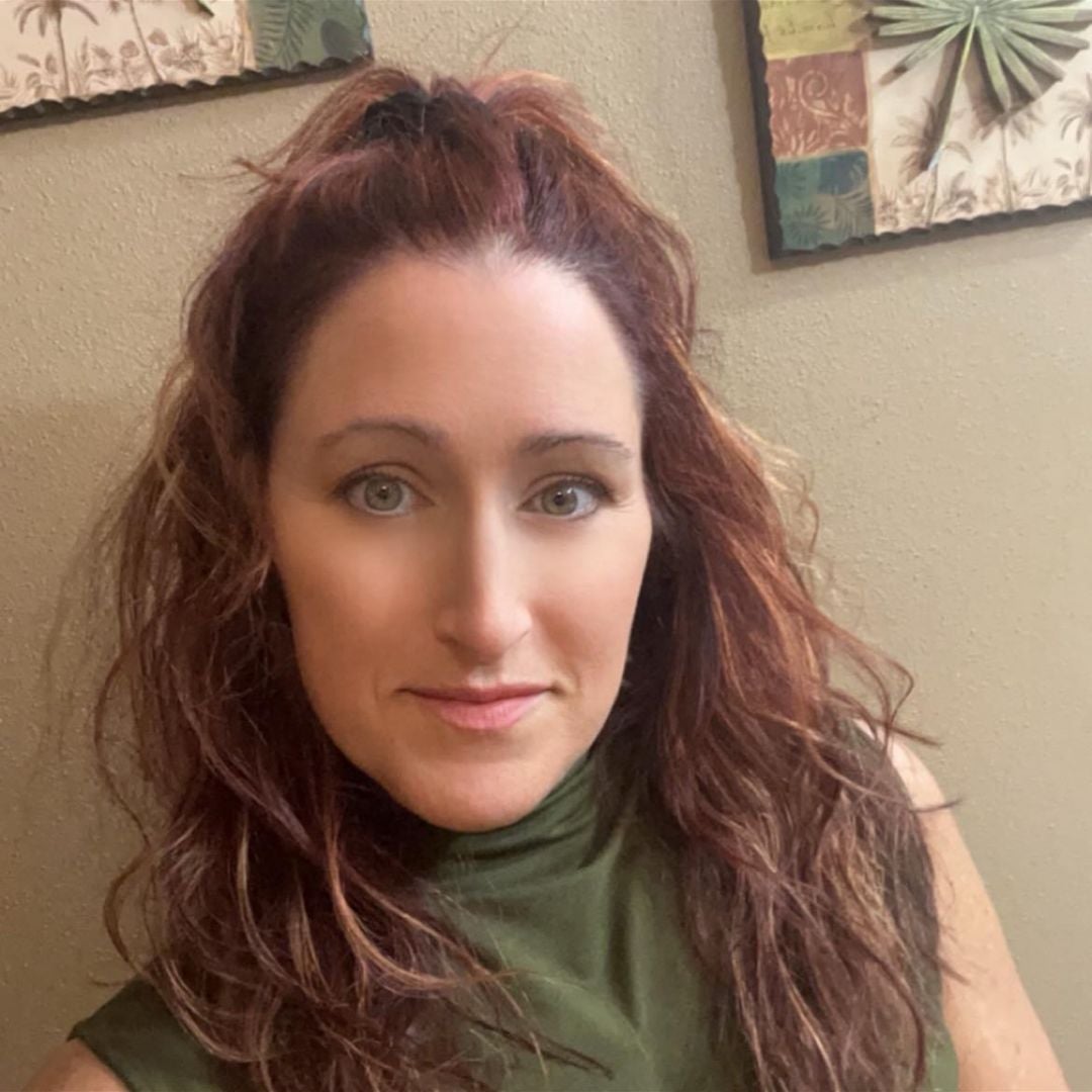 Lisa M Murray