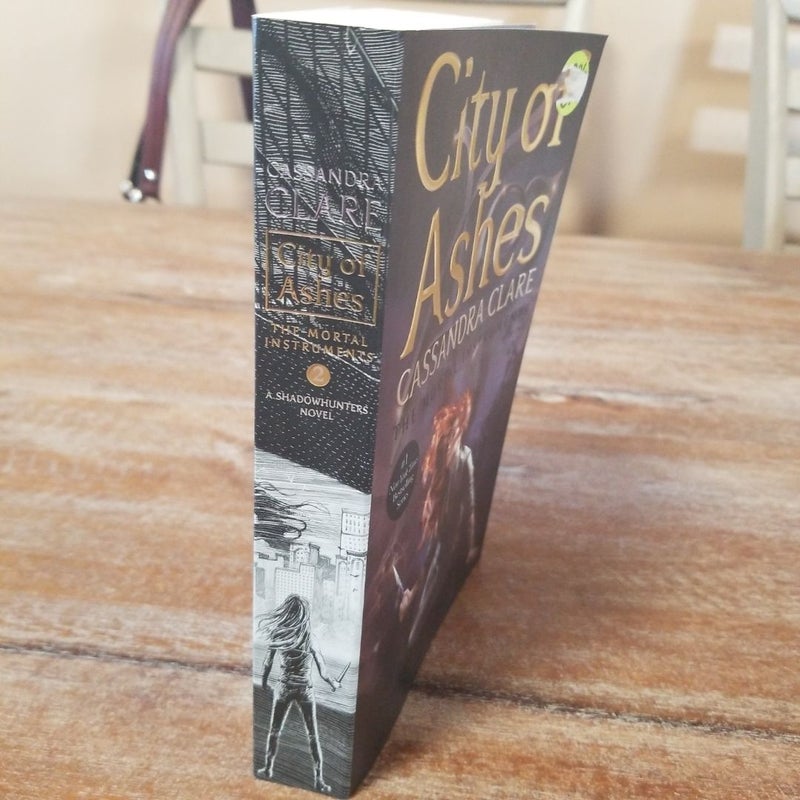 City of Ashes (The Mortal Instruments #2)