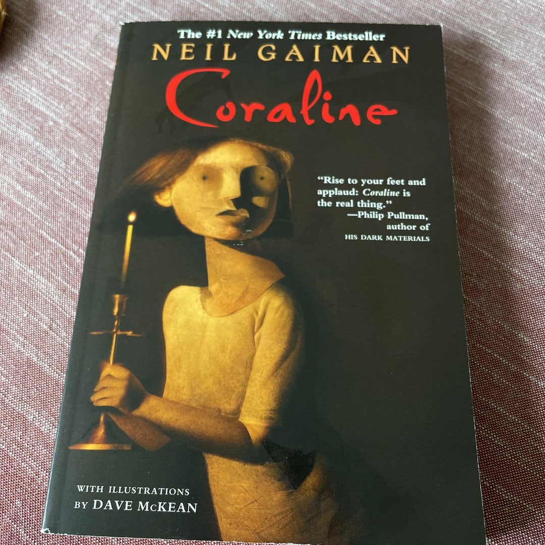 Coraline: Gaiman, Neil, McKean, Dave: 9780380807345: : Books, Coraline Book  