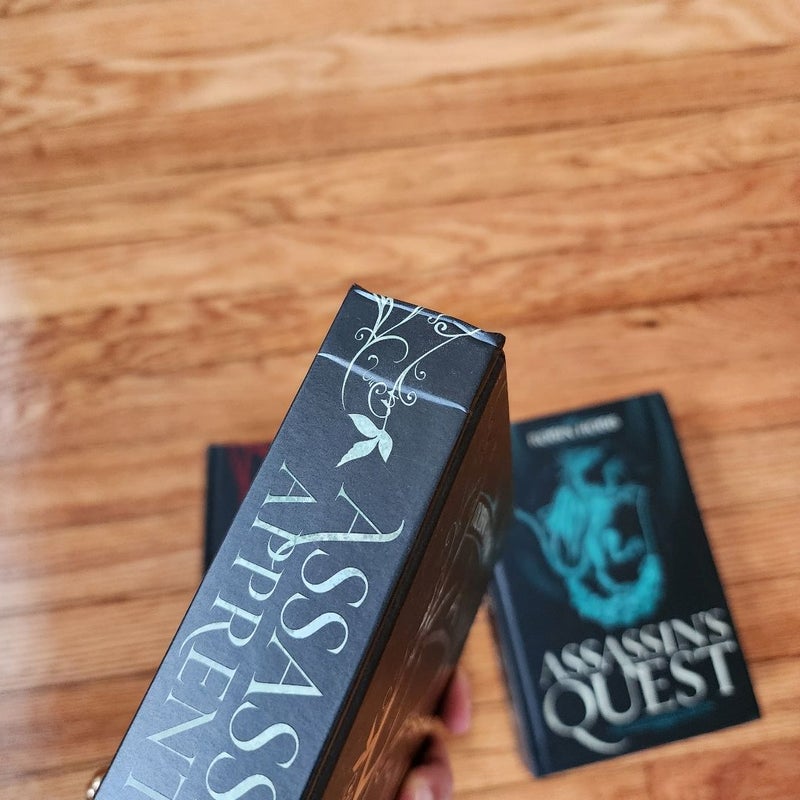 The Farseer Trilogy **Signed Assassin's Quest**