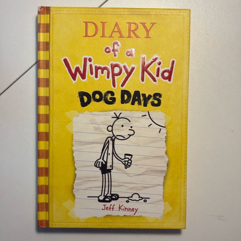 Dog Days (Diary of a Wimpy Kid, Book 4)