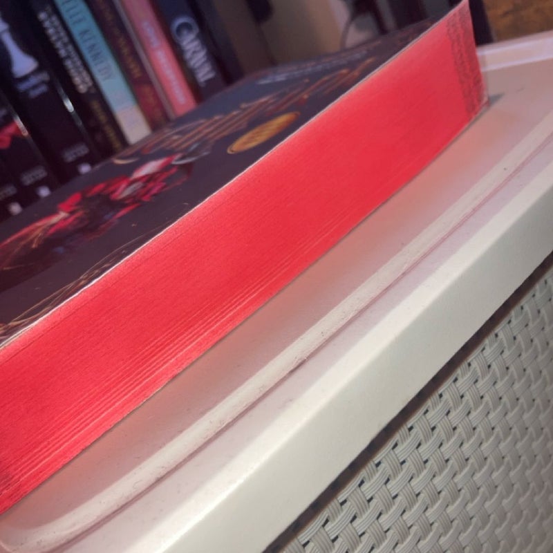 Lightlark (the Lightlark Saga Book 1)  special edition