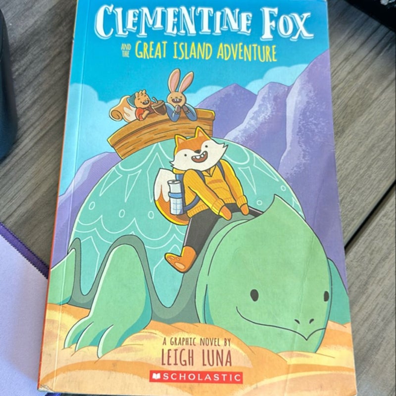 Clementine Fox and the Great Island Adventure: a Graphic Novel (Clementine Fox #1)