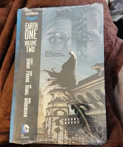 Batman: Earth One Vol. 2