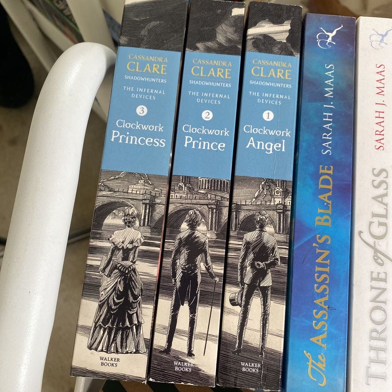 Shadowhunters: The Infernal Devices Box Set