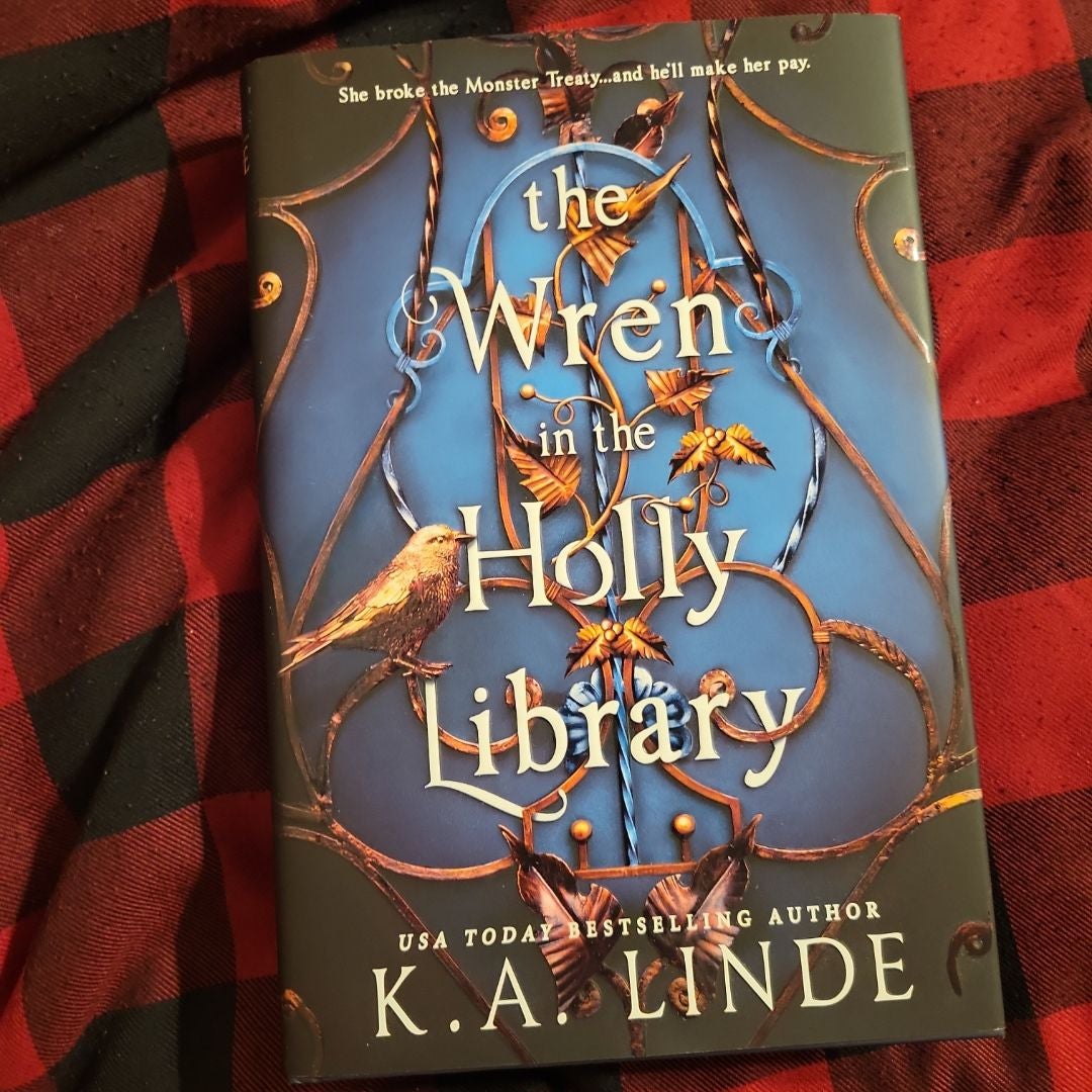 The Wren in the Holly Library (Deluxe Limited Edition)