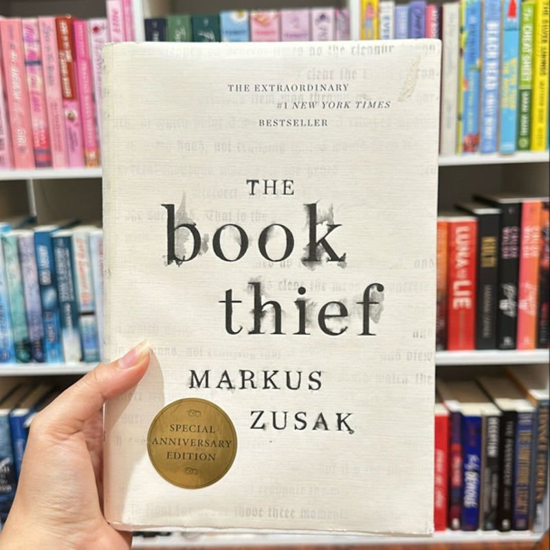 The Book Thief (Anniversary Edition)