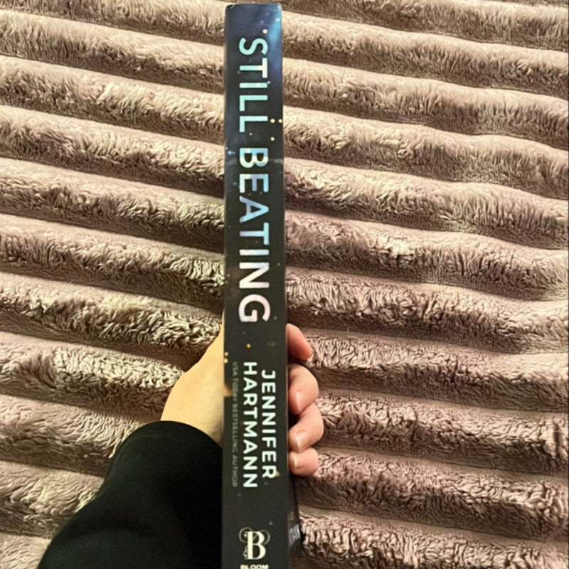 Still Beating by Jennifer Hartmann, Paperback Pangobooks