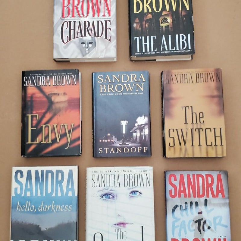 8 Sandra Brown Thrillers and Romance Hardback Novels