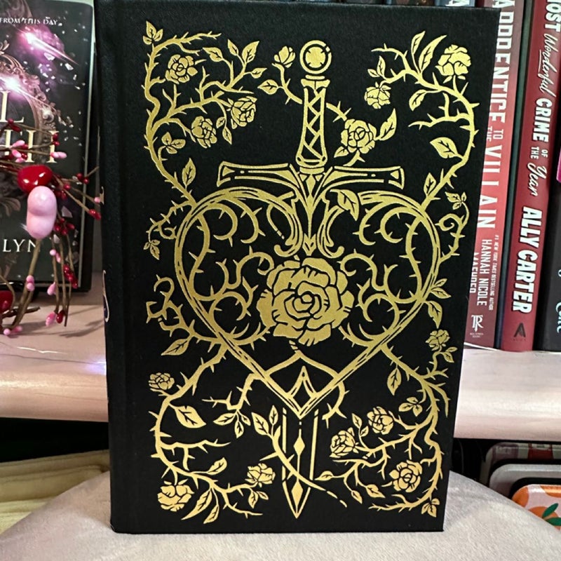 Lightlark: Collector's Edition (the Lightlark Saga Book 1)
