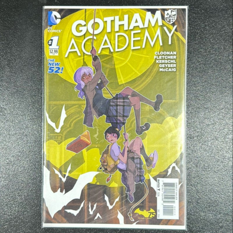 Gotham Academy # 1 The New 52! Dec 2014 DC Comics