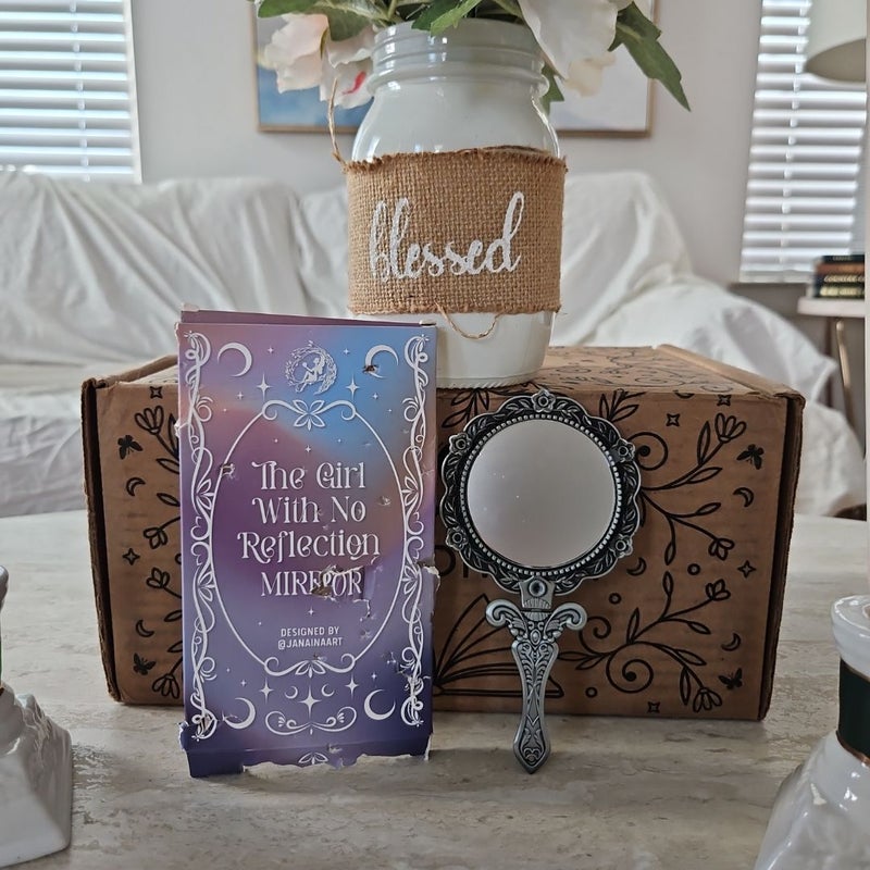 Fairyloot Hand Mirror - The Girl with No Reflection