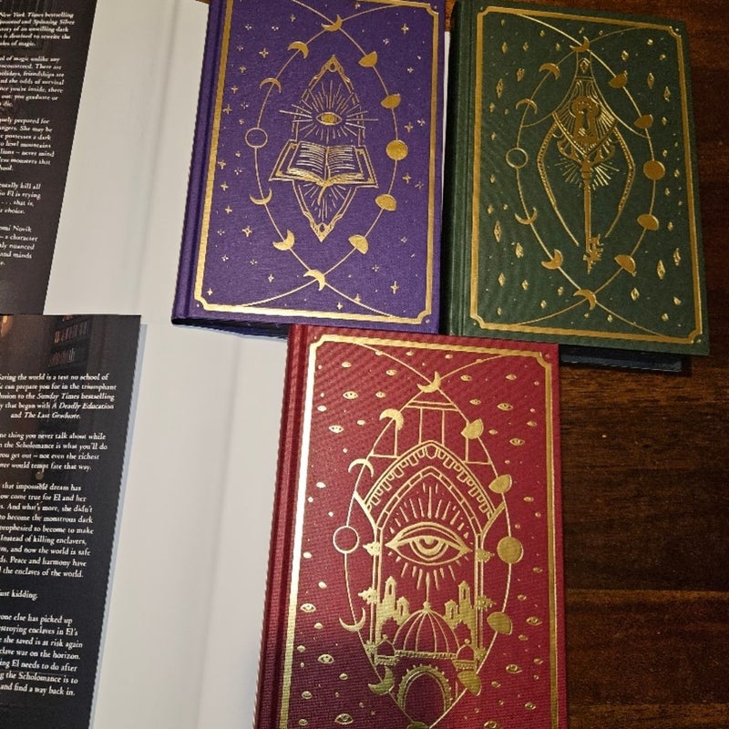 *SIGNED* Fairyloot Exclusives The Scholomance Trilogy