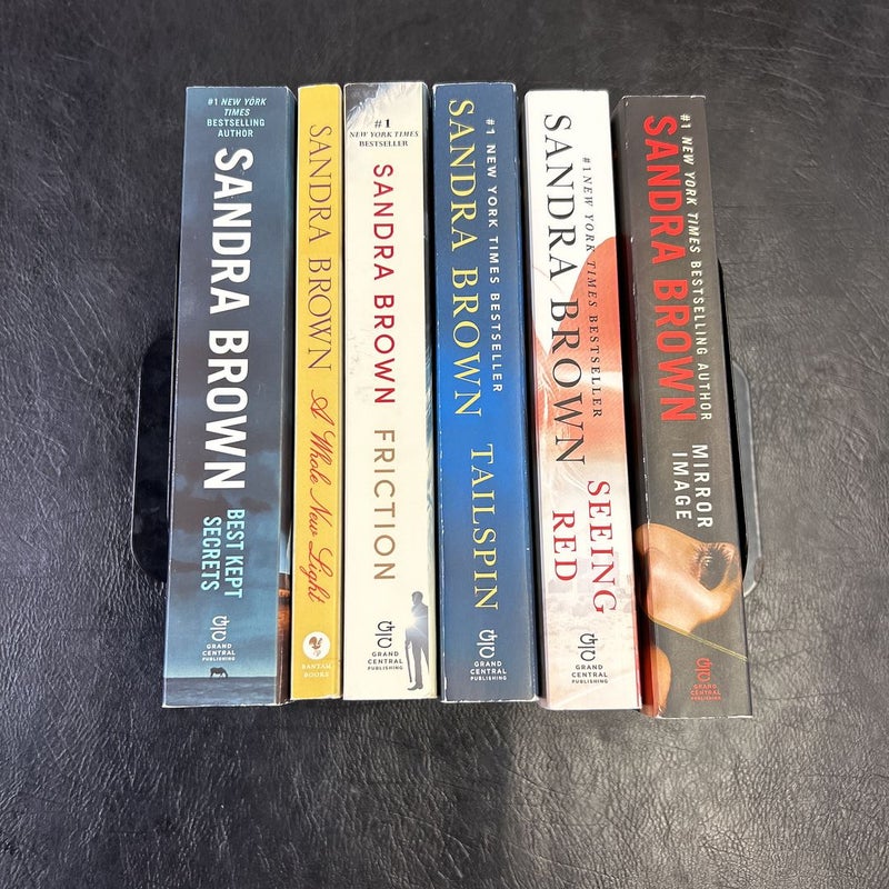 6 Sandra Brown Paperback bundle