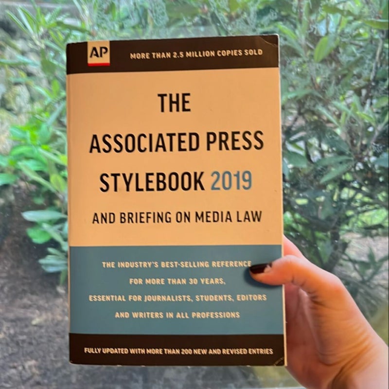 The Associated Press Stylebook 2019 and Briefing on Media Law