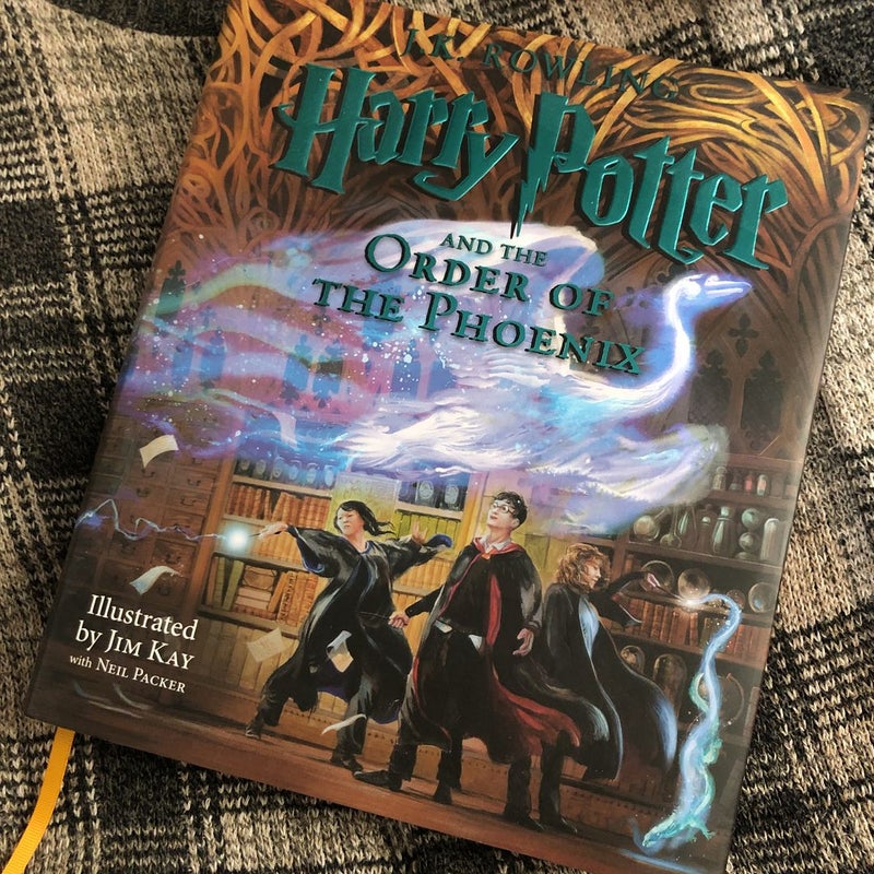 Harry Potter and the Order of the Phoenix: The Illustrated Edition  (Collector's Edition) (Harry Potter, Book 5) (Hardcover)