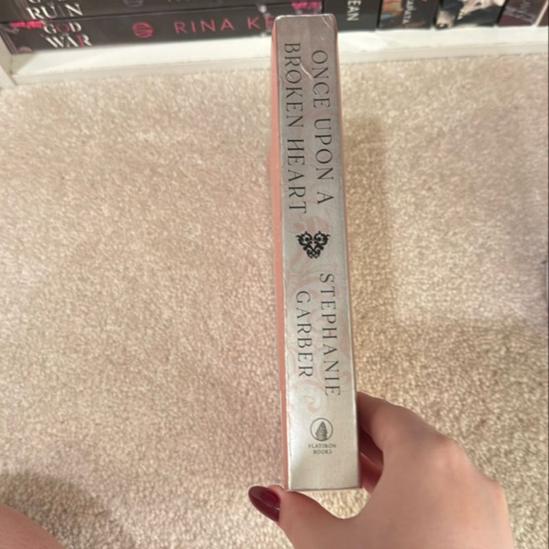 Once Upon A Broken Heart Barnes & Noble Exclusive Edition 