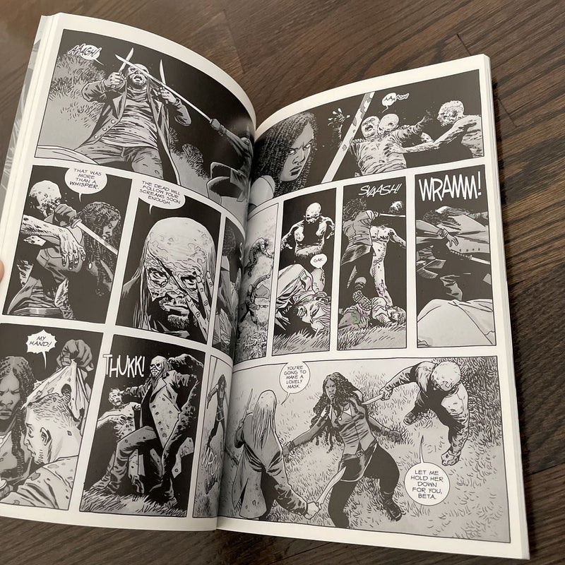 The Walking Dead Call to Arms, Vol. 26