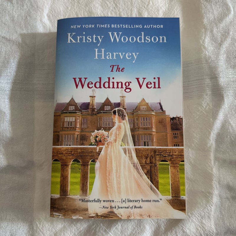 The Wedding Veil by Kristy Woodson Harvey, Paperback