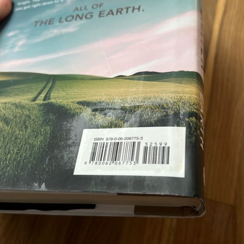 The Long Earth (FIRST EDITION)
