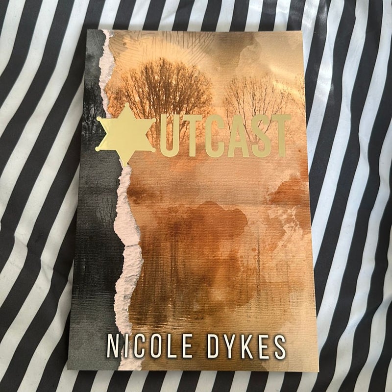 C2C Special Edition Outcast by Nicole Dykes