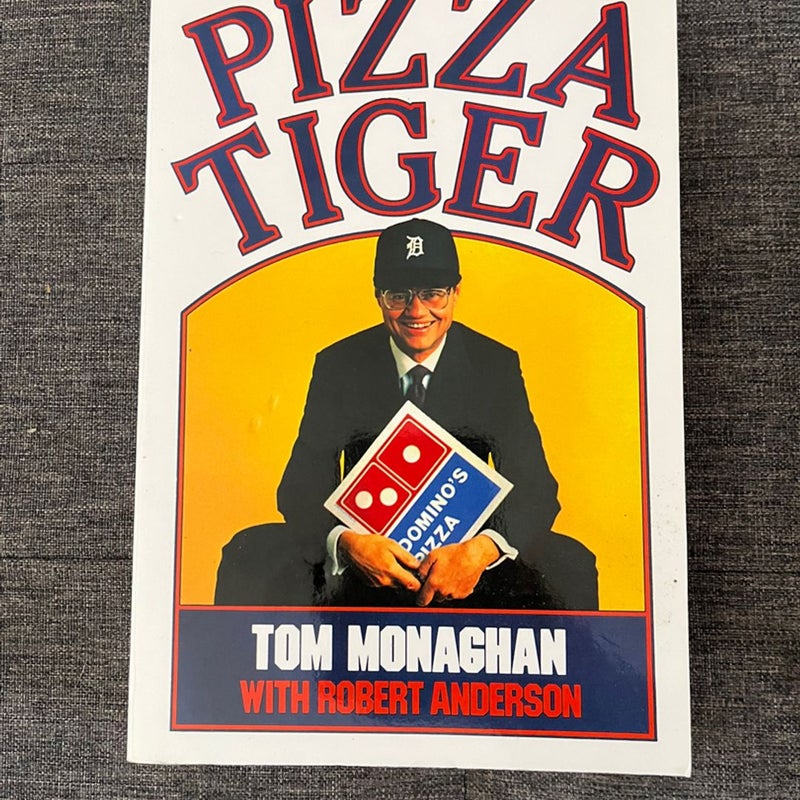PIZZA TIGER 英語版 Pizza Tiger by Tom Monaghan Random House Paperback 1986 by