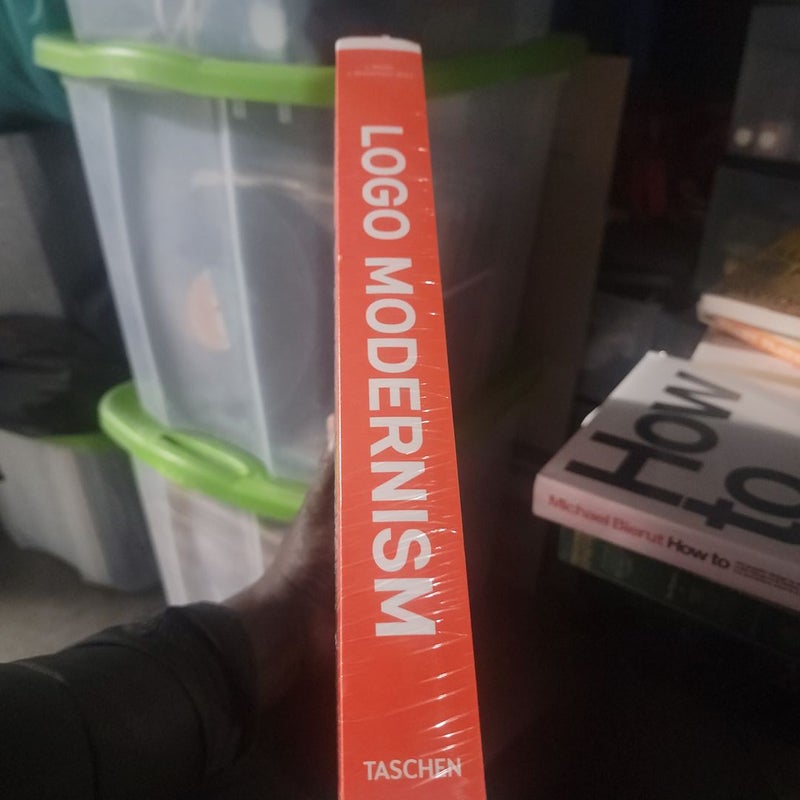Logo Modernism