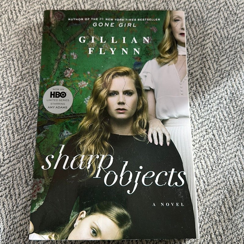 Sharp Objects (Movie Tie-In)