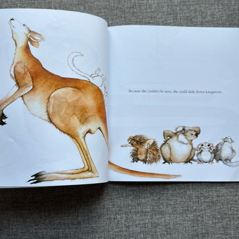Possum Magic by Mem Fox; Julie Vivas (Illustrator)