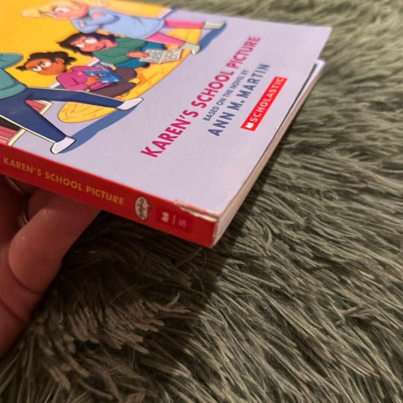 Karen's School Picture: a Graphic Novel (Baby-Sitters Little Sister #5) (Adapted Edition)