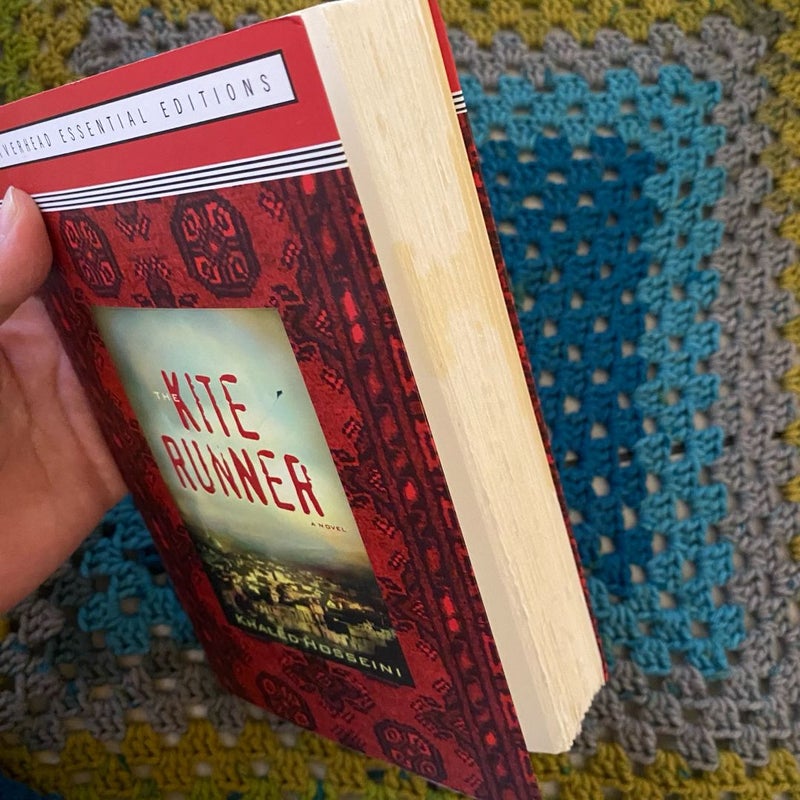 The Kite Runner (Essential Edition)