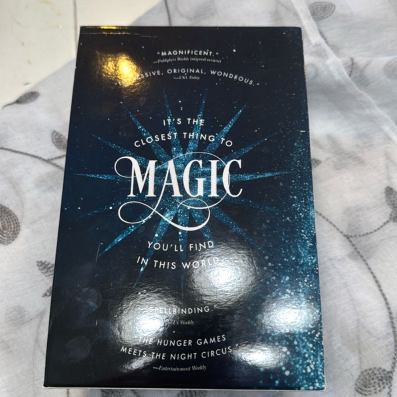 Caraval Paperback Boxed Set