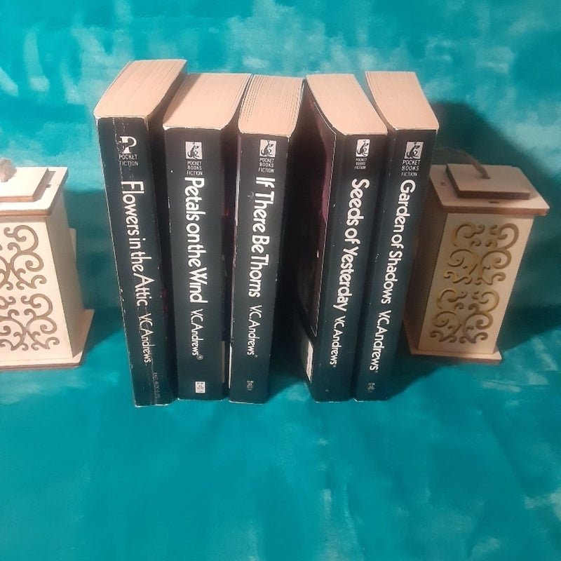 Complete Dollanganger family 5 book series by V.C. Andrews! Flowers in the Attic, Petals on the Wind, If There Be Thorns, Seeds of Yesterday, Garden of Shadows
