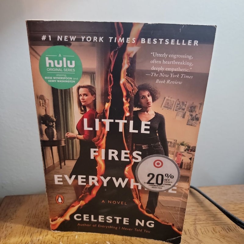 Little Fires Everywhere (Movie Tie-In)