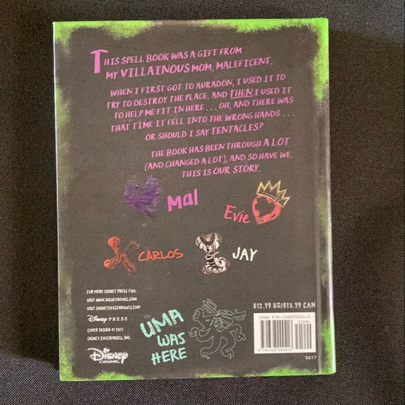 Descendants 2: Mal's Spell Book 2