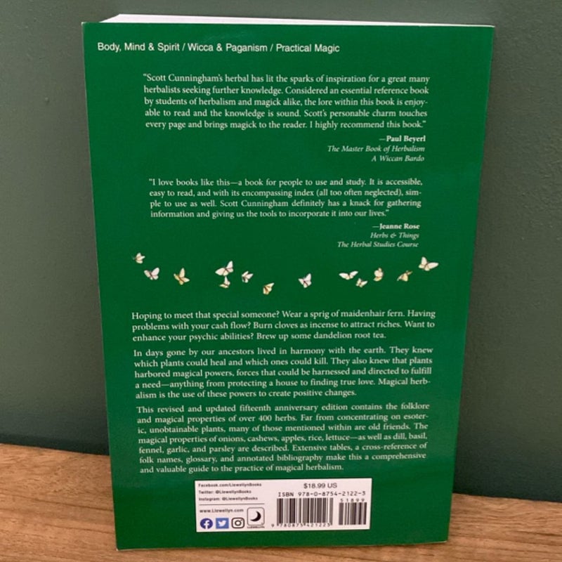 Cunningham's Encyclopedia of Magical Herbs