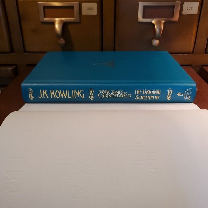 Fantastic Beasts: the Crimes of Grindelwald: the Original Screenplay