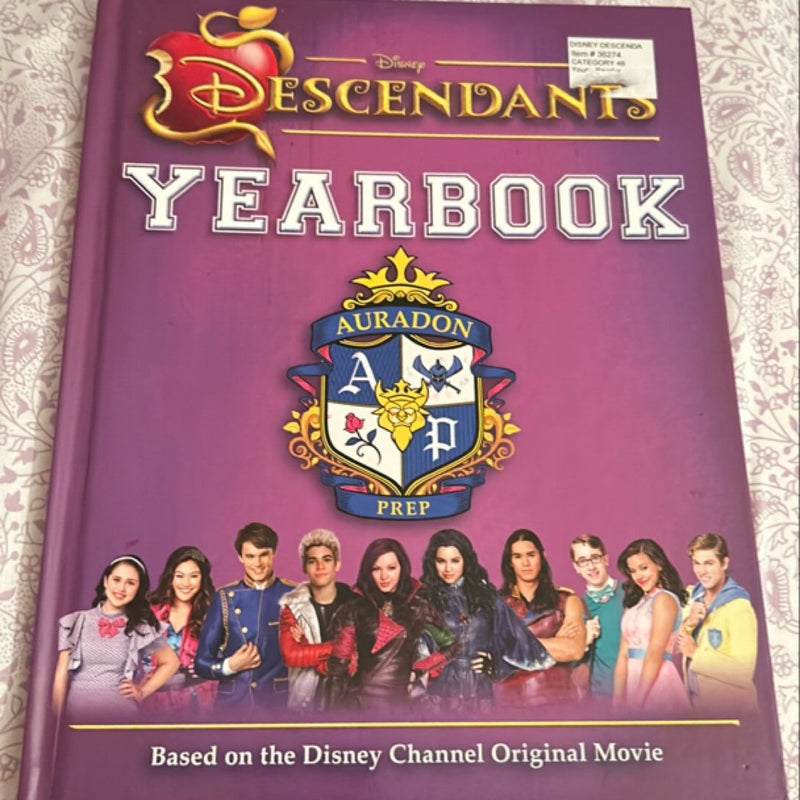 Disney Descendants Yearbook