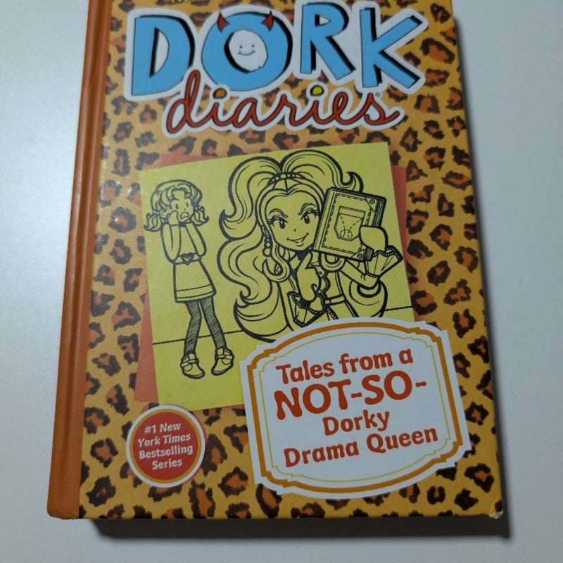 Lot Of 5 Dork Diaries Books By Rachel Renee Russell