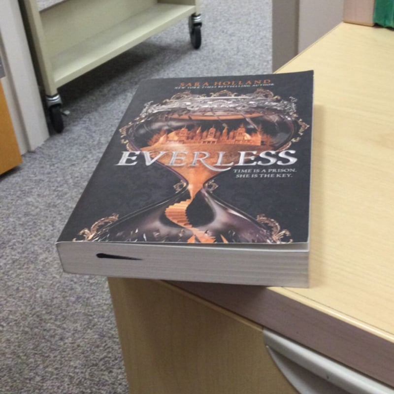 Everless by Sara Holland, Paperback | Pangobooks