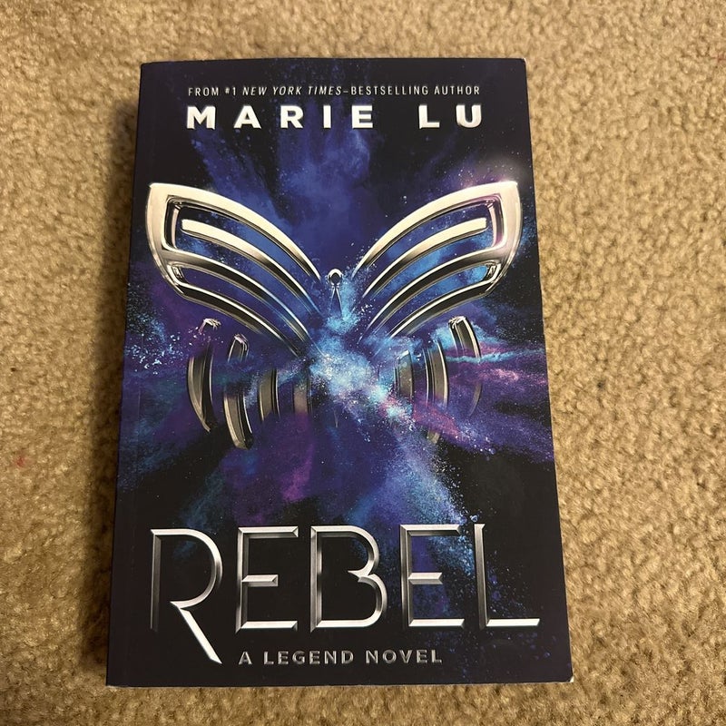 Legend (Legend Series #1) by Marie Lu, Paperback